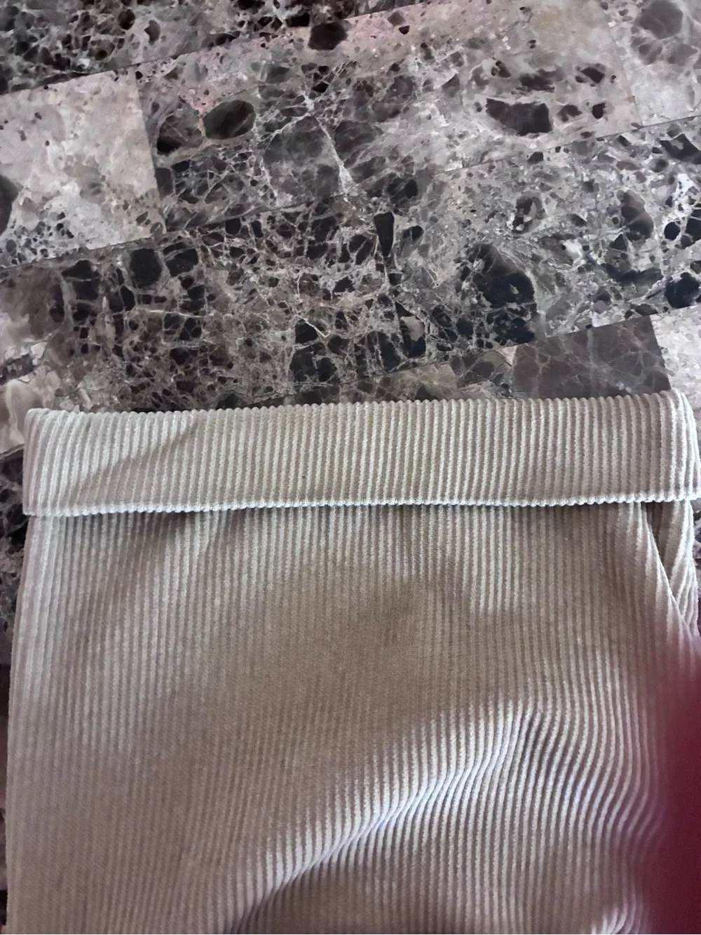 36x32” Men's Corduroy Pleated Cuffed Pants — Light Taupe